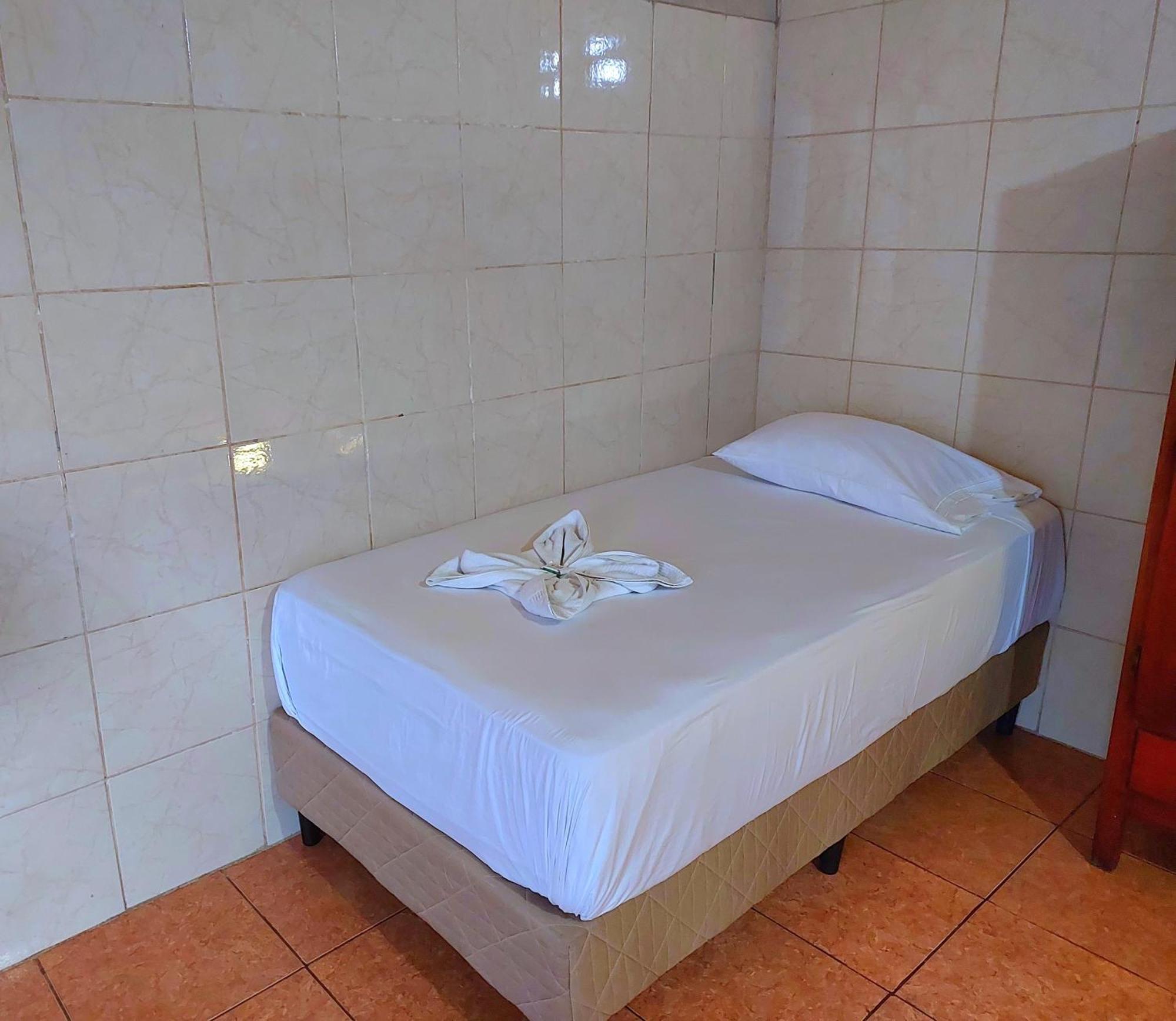 Hostel Del Pacifico بونتاريناس المظهر الخارجي الصورة